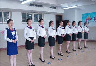 國(guó)內(nèi)航空公司面試注意事項(xiàng)之東航、海航禮儀服務(wù)詳解